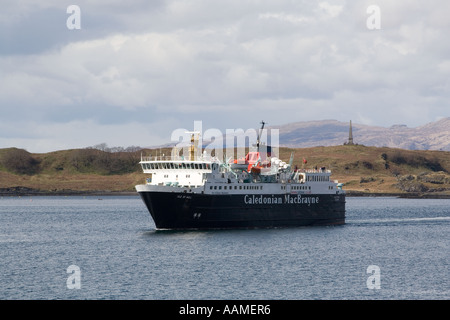 UK Ecosse Oban Caledonian MacBrayne Argyll port ferry CalMac approchant de l'île de Mull Mull Banque D'Images