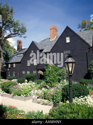 Maison de Seven Gables construit vers 1668 DIT D'ÊTRE LE PARAMÈTRE DE NATHANIEL HAWTHORNE ROMAN SALEM MASSACHUSETTS Banque D'Images