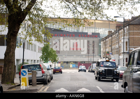 Nouveau stade Emirates vu de rue Banque D'Images