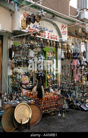 Boutique narguilé à Louxor Égypte Bazaar street Banque D'Images