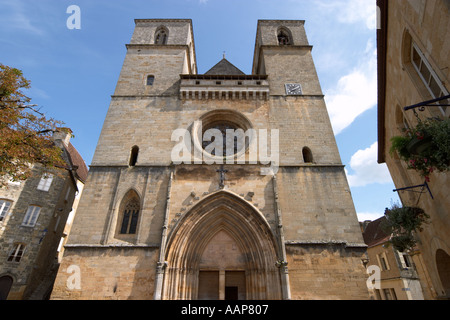 Eglise St Pierre Gourdon en Quercy Banque D'Images