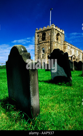 Cimetière de l'église St Mary falaise Est de Whitby, North Yorkshire Royaume-uni UK Banque D'Images