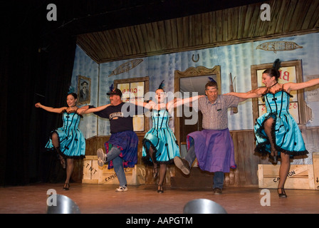 Cancan danseuses à Diamond Tooth Gerties Dawson City Yukon Canada Banque D'Images