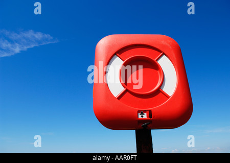 Bouée sur le front de mer de Westward Ho ! Dans le Devon, en Angleterre. Banque D'Images