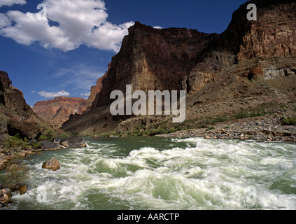 Chutes de lave 10 classe rapide est l'une des plus importantes de la rivière Colorado, GRAND CANYON NATIONAL PARK ARIZONA Banque D'Images