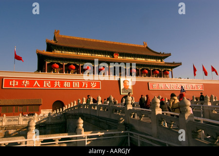 Entrée de la Cité interdite à la place Tiananmen avec Mao Ts Tung s'image sur top Beijing Chine Banque D'Images
