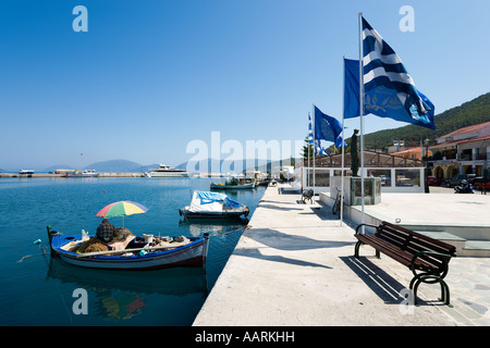 Port et Promenade, Sami, Kefalonia, îles Ioniennes, Grèce Banque D'Images