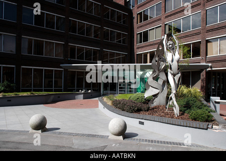 Le tissu de Manchester par Clare plus grande en face d'Alberton house Manchester, UK Banque D'Images