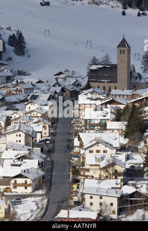 L'Italien ville frontière de Reschen, en hiver, le Tyrol du Sud, Italie Banque D'Images