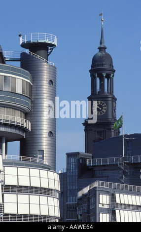 Maison d'édition Gruner und Jahr, Église Michaeliskirche, Hambourg, Allemagne Banque D'Images