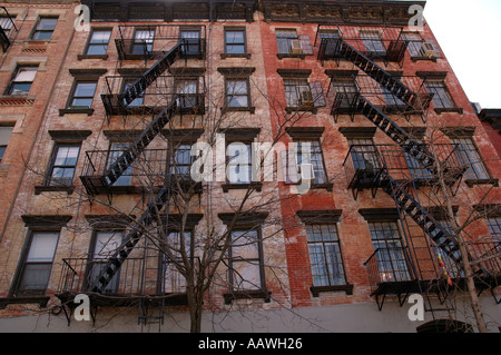 Immeubles à appartements de New York Soho sont de Manhattan avec un escalier de secours extérieur typique des échelles. Banque D'Images