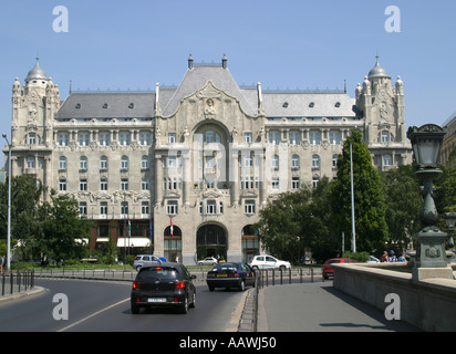 Maintenant Gresham Palace l'hôtel Four Seasons, à Budapest, Hongrie Banque D'Images