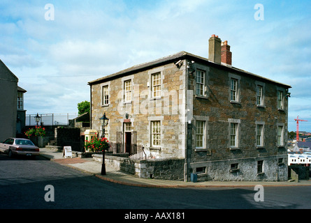 Un ancien bâtiment colonial militaire à Millmount Drogheda dans le comté de Louth Irlande, qui est maintenant un musée Banque D'Images