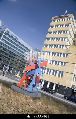 Keith Haring 'Les boxeurs', Potsdamer Platz, Berlin, Allemagne Banque D'Images