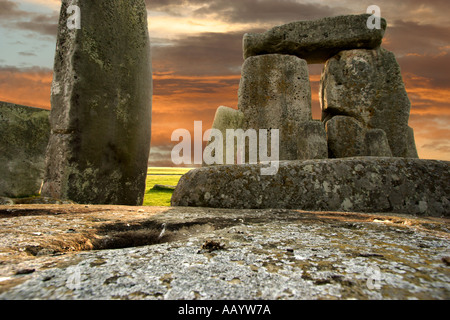 Site du patrimoine mondial de Stonehenge au coeur de Wiltshire Angleterre ciel amélioré Banque D'Images