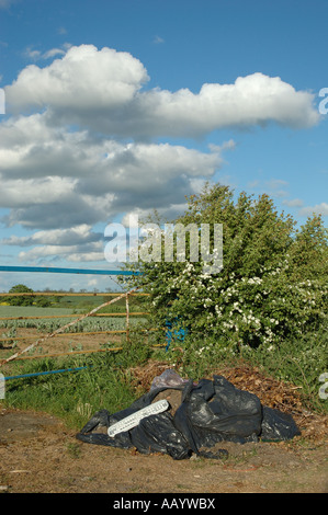 Les décharges sauvages en milieu rural Leicestershire, Angleterre, RU Banque D'Images