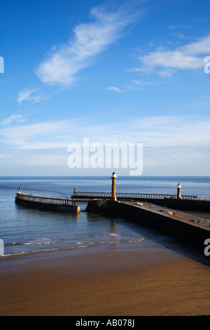 Les piliers Est et Ouest, à Whitby, North Yorkshire Angleterre Banque D'Images