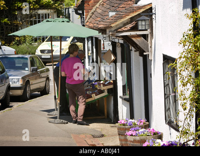 Vieux légumes magasin à Shere Surrey England UK Banque D'Images