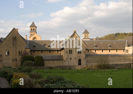 Route d'accès à l'Abbaye d'Orval monastère d'Orval, dans la Province de Luxembourg Belgique Banque D'Images