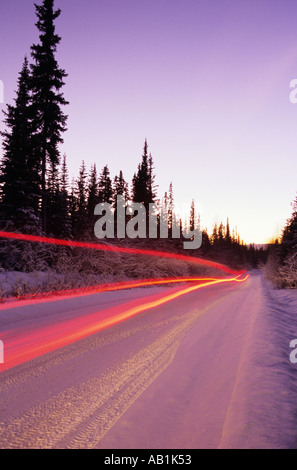 Location de light trails en hiver Smithers, Colombie-Britannique Canada Banque D'Images