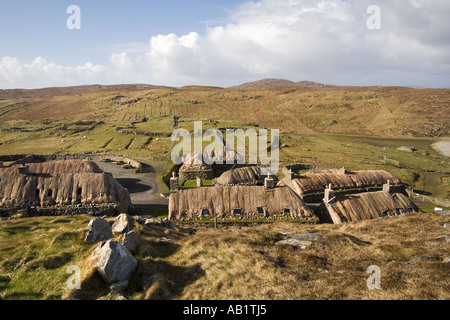 UK Ecosse Îles Hébrides extérieures Lewis Carloway Gearrannan Blackhouse Carlabhagh Na village croft land Banque D'Images