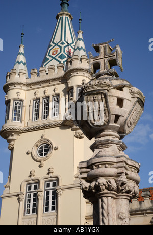 Détail sur un monument situé en dehors de la Camara Municipal de ville, Sintra, Lisbonne, Portugal Banque D'Images