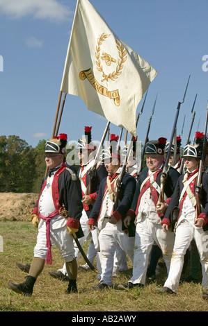 Continentals sur l'adoption de nouveau en mars Attaque de redoutes 910 où les principales mesures d'infanterie du siège de Yorktown Banque D'Images