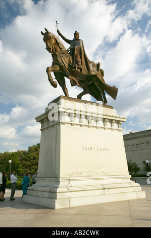 Le roi Louis IX Crusader statue devant le Saint Louis Art Museum à Forest Park St Louis Missouri Banque D'Images