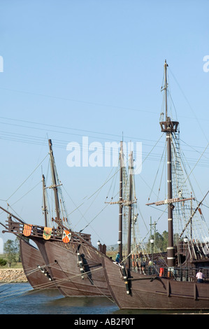 Taille complète des répliques de navires de Christophe Colomb, la Santa Maria la Pinta ou La Niña à Muelle de las Carabelas Palos de l Banque D'Images