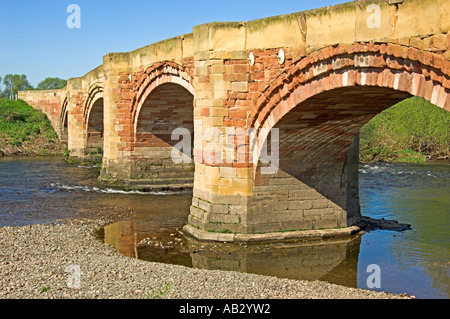 Cinq-pont voûté, Bangor-sur-Dee, au nord du Pays de Galles. Banque D'Images