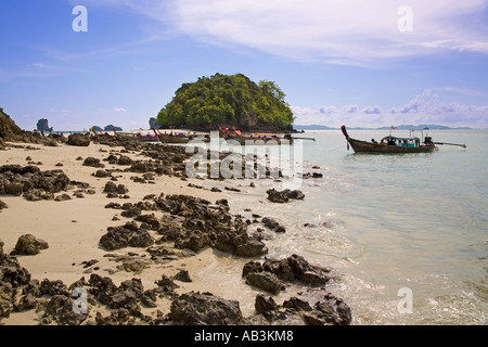 Des formations de roche spécial sur une plage dans le sud de la Thaïlande Banque D'Images