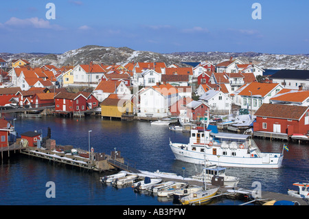 L'approche du port ferry Gullholmen, Bohuslän, Suède Banque D'Images