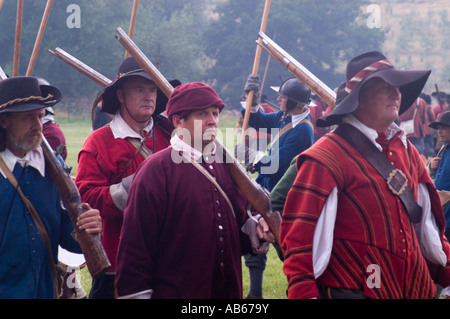 Le Hogan-vexel re promulguer la bataille de Edgehill Festival de l'histoire 2003 Banque D'Images