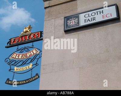 The Butchers Hook and Cleaver Ale and Pie House pub près de Smithfield Meat Market, Cloth Fair, Londres, Angleterre, Royaume-Uni Banque D'Images