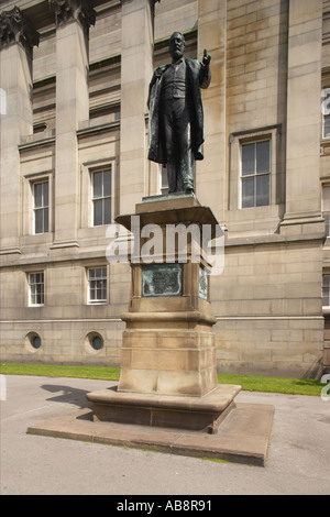 Statue de Sir Arthur Bower Forwood à Liverpool UK Banque D'Images