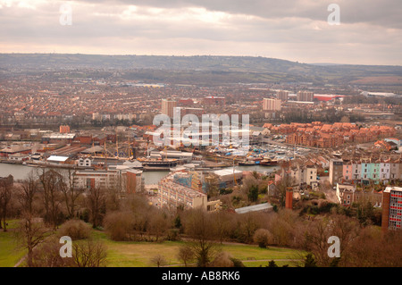 Une VUE GÉNÉRALE DE LA TOUR CABOT DE BRISTOL MONTRANT BRANDON PARK BRISTOL MARINA AVEC LE SS GREAT BRITAIN Banque D'Images