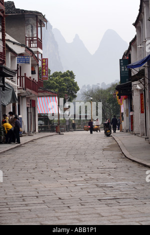 Rue de l'Ouest historique ou Xi Jie, Yangshuo, Guangxi Province, China Banque D'Images