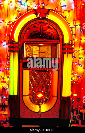 Juke box avec des lumières de Noël Banque D'Images