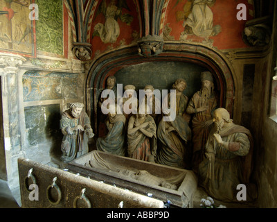 15e siècle en pierre polychrome de Jésus Christ dans la sépulture Basilique Saint Jean Baptiste à Chaumont Haute Marne région France Banque D'Images