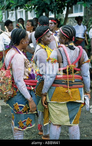 La danse traditionnelle, tribu Ejagham, Buea, Cameroun Banque D'Images