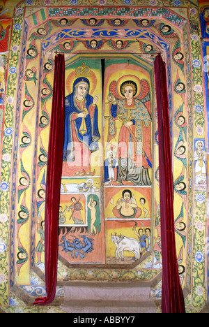 Le Christianisme Orthodoxe éthiopien vieux mur coloré peintures au monastère Uhra Kidane Mehret dans le lac Tana, près de Bahir Dar Banque D'Images