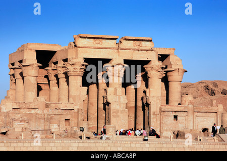 Vue sur le temple de Kom Ombo sur le nil en Haute Egypte Banque D'Images