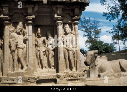 Ariuna Ratha, sculptures dans le mur est. Cinq Rathas. Mamallapuram, Tamilnadu, Inde. En date du : 600 A.D. Banque D'Images