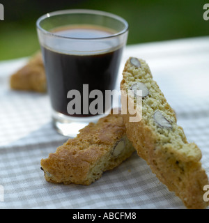 Biscuits cantuccini et Espresso Italie Banque D'Images