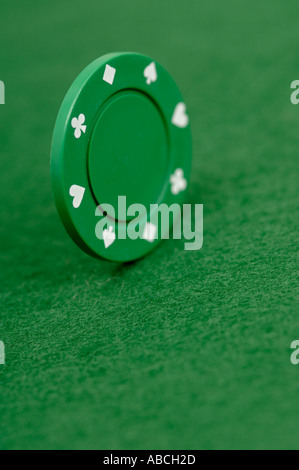 Jeton de poker vert unique Banque D'Images