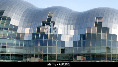 Le Sage concert hall à Gateshead Newcastle vu du côté de la rivière Banque D'Images