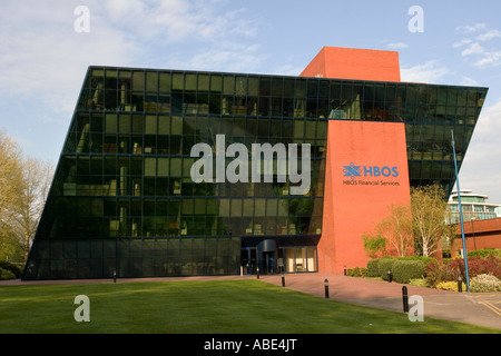 Halifax Bank of Scotland (HBOS) aussi connu comme 'le grand bleu' leany Aylesbury bureau Argent Banque D'Images