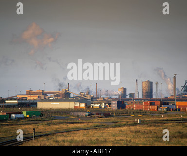 Scène industrielle; vue générale des aciéries, Teesside, Cleveland, Angleterre, Royaume-Uni. Dans les années 1980 Banque D'Images