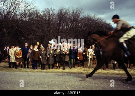 Kipling cotes Kiplingcotes Derby 'Horse race' South Dalton Yorkshire Angleterre a lieu le 3ème jeudi de mars 1975 HOMER SYKES Banque D'Images