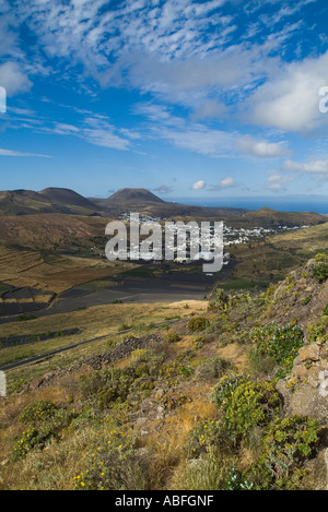 Dh MIRADOR DE HARIA LANZAROTE village de Haria de vue montagne Banque D'Images